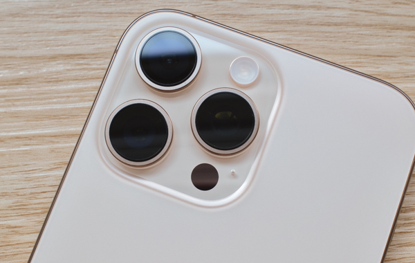 hệ mới trên camera iPhone 16 Pro đem tới những hình ảnh sắc nét và chân thực
