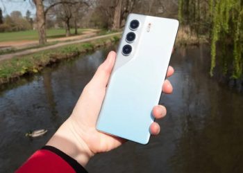 TECNO Camon 40 Pro có tính năng gì mới khiến bạn phải 'xuống tiền'?